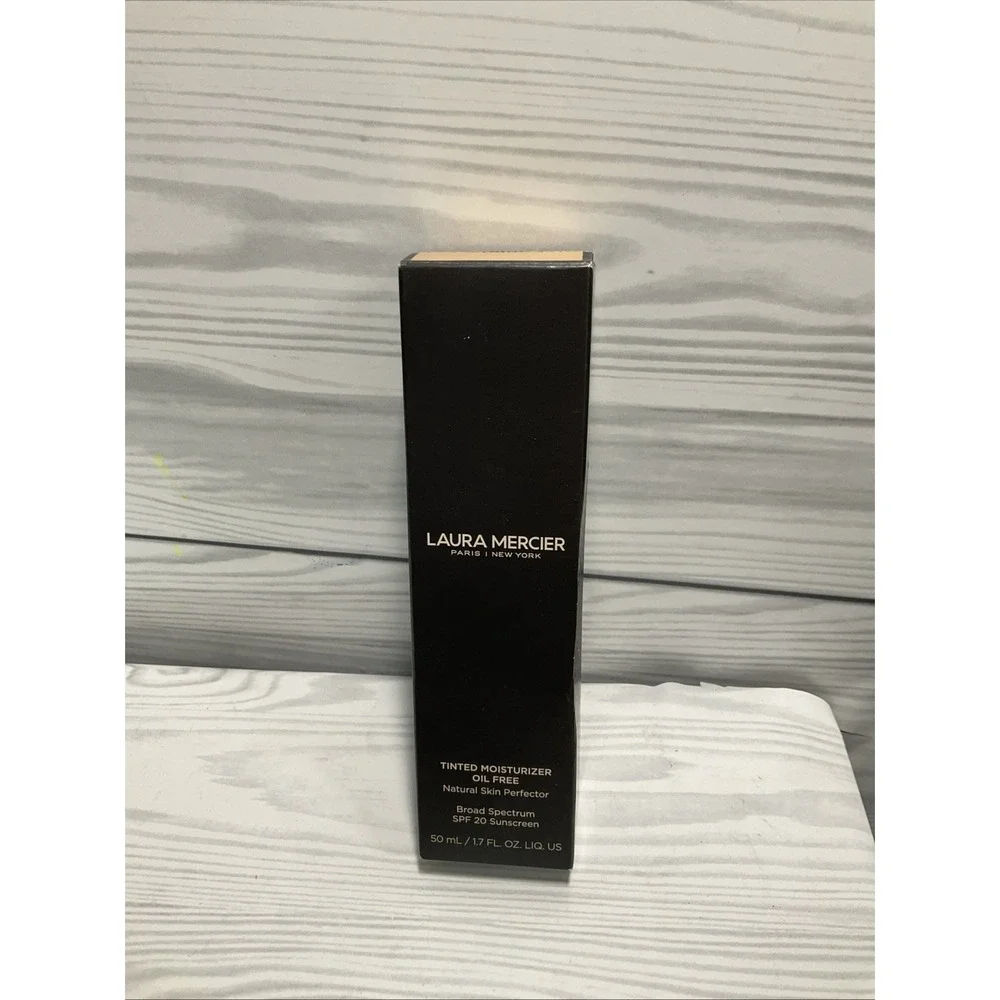 LAURA MERCIER Tinted Moisturizer Oil Free 3C1 FAWN  1.7 oz 50 ml - NIB